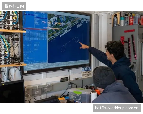 当USV的自适应矢量控制系统在风浪中决策失误导致二次伤害，责任主体是生产商、运营商还是赛事方？